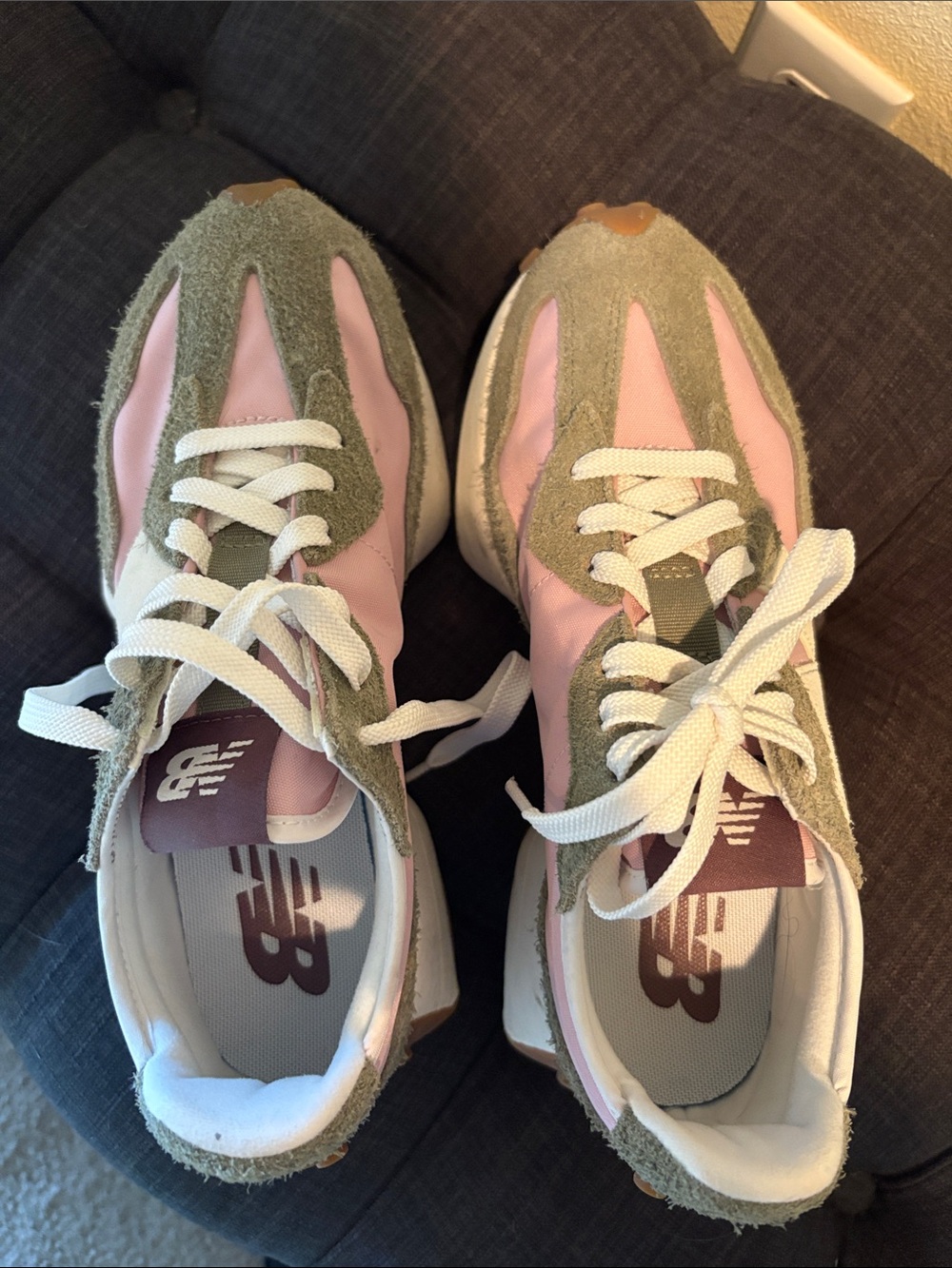 New Balance 327 - Picture 3 of 6